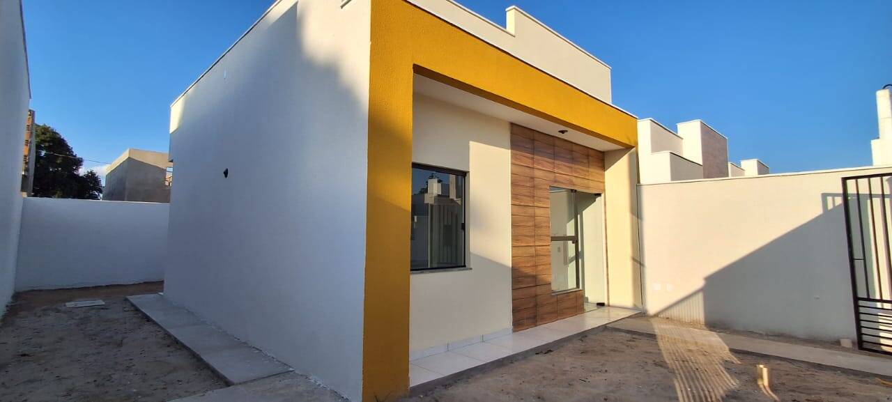 #13 - Casa para Venda em Feira de Santana - BA
