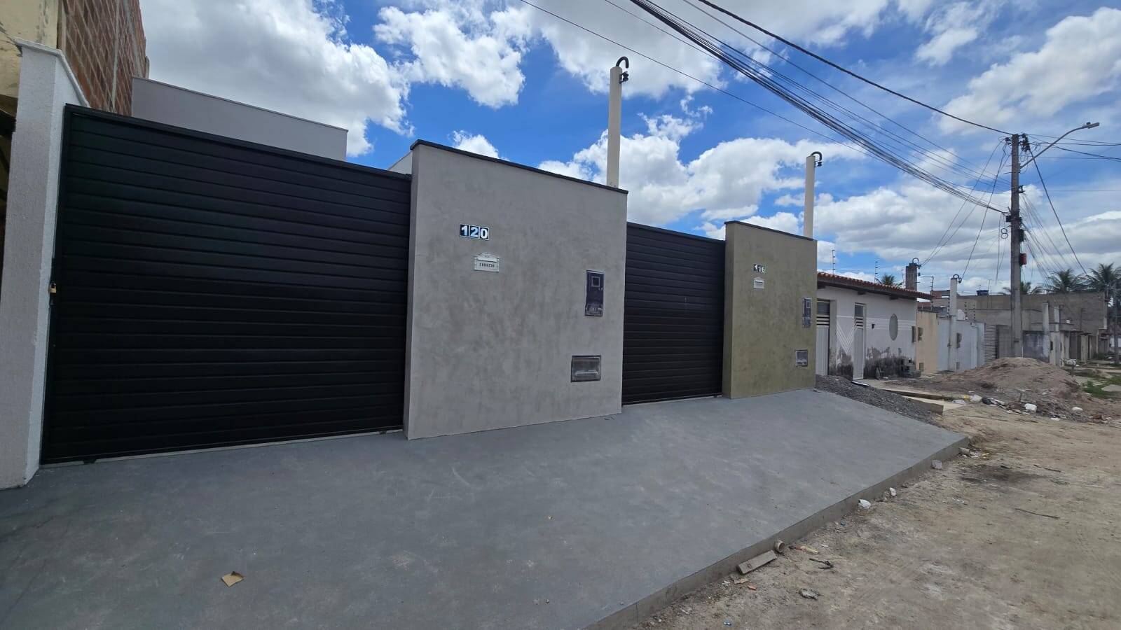 #46 - Casa para Venda em Feira de Santana - BA